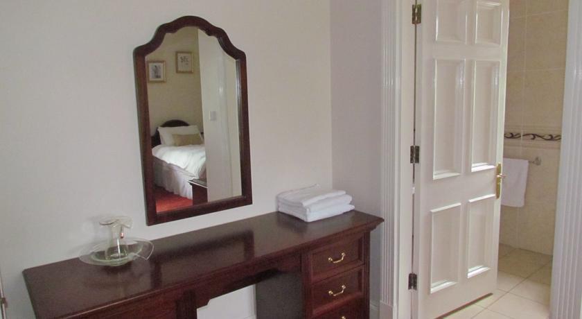 Gate Lodge B&B Portumna Habitación foto